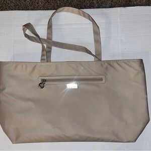 Chic Beige Tote weekender NWOT